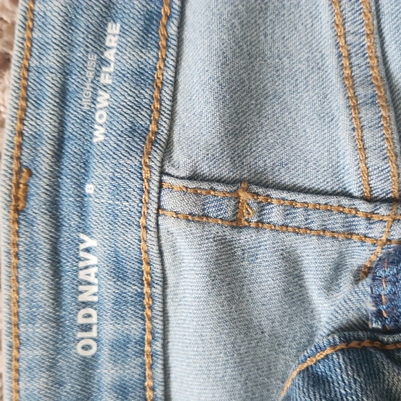 Old Navy High Rise Wow Flare size 8 Jeans - Picture 6 of 17